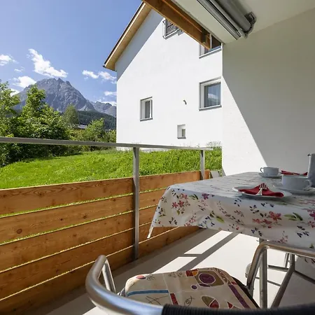 Haemmig Chasa Furtuenada Apartment *